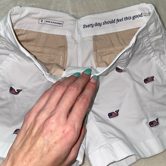 SHORTS 🐳 WHITE SIZE 2 VINEYARD VINES NWOT WHALES RED WHITE BLUE - Picture 8 of 13